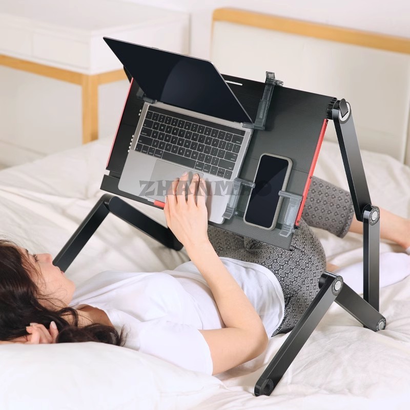 Couché plat sur le lit, bureau - Desk Setup Maker avis et prix